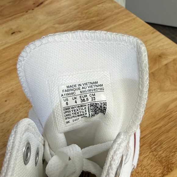 Converse Women’s Classic White High-Tops Size 6 New No Box - Picture 7 of 8